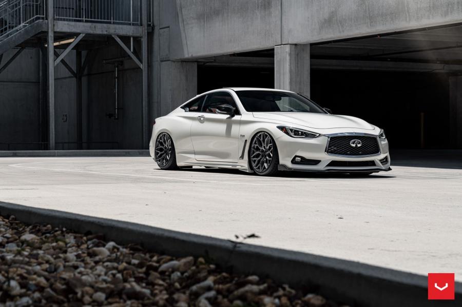  Infiniti Q60S 3.0t on Vossen Wheels (HF-2) 2018 года  (фото 4 из 28)